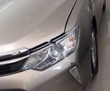 Toyota Camry 2.0 E 2016 - Bán Toyota Camry 2.0 E sản xuất 2016