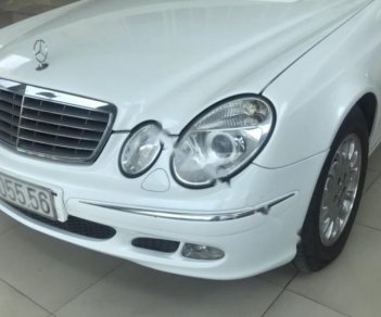 Mercedes-Benz E class E240 2003 - Bán xe Mercedes E240 2003, màu trắng, giá chỉ 290 triệu