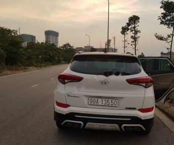 Hyundai Tucson 2015 - Cần bán xe Hyundai Tucson đời 2015, màu trắng, nhập khẩu Hàn Quốc