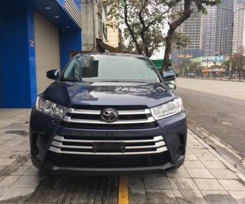 Toyota Highlander 2017 - Cần bán xe Toyota Highlander sản xuất 2017, màu xanh lam, nhập khẩu