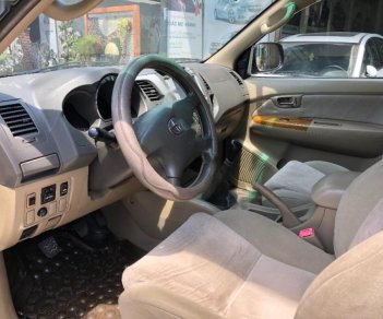 Toyota Fortuner 2009 - Bán ô tô Toyota Fortuner 2009, màu xám, 585tr