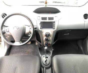 Toyota Yaris 1.3 AT 2009 - Bán Toyota Yaris 1.3 AT sản xuất năm 2009, màu trắng, nhập khẩu nguyên chiếc