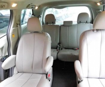 Toyota Sienna LE 2.7 2010 - Bán Toyota Sienna LE sản xuất 2010, màu vàng, nhập khẩu nguyên chiếc