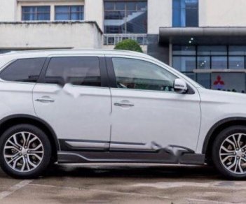 Mitsubishi Stavic 2.4 CVT Premium 2018 - Bán ô tô Mitsubishi Outlander 2.4 CVT Premium sản xuất năm 2018, màu trắng, xe nhập