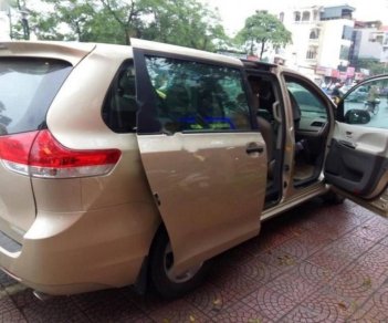 Toyota Sienna LE 2.7 2010 - Bán Toyota Sienna LE sản xuất 2010, màu vàng, nhập khẩu nguyên chiếc