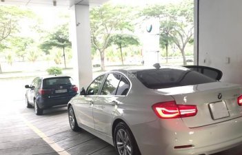 BMW 3 Series 320i  2015 - Bán xe BMW 3 Series sản xuất năm 2015, màu trắng, nhập khẩu như mới