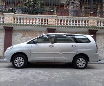Toyota Innova G 2009 - Cần bán Toyota Innova 2.0 sản xuất 2009, màu bạc chính chủ, 400tr