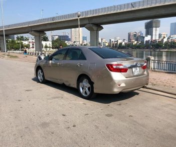 Toyota Camry 2.5Q 2014 - Bán ô tô Toyota Camry 2.5Q sản xuất năm 2014, màu vàng như mới