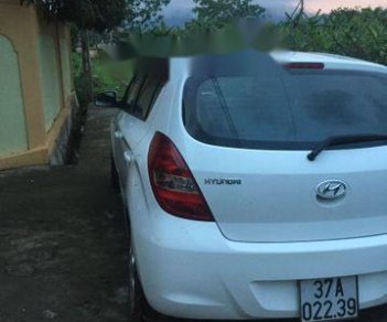 Hyundai i20 2011 - Cần bán lại xe Hyundai i20 năm sản xuất 2011, màu trắng giá cạnh tranh