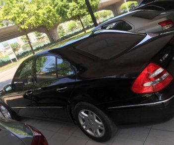 Mercedes-Benz E class E240 2004 - Bán Mercedes E240 năm 2004, màu đen, nhập khẩu nguyên chiếc