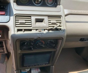 Mitsubishi Pajero 3.5 2007 - Cần bán lại xe Mitsubishi Pajero 3.5 đời 2007, màu vàng chính chủ