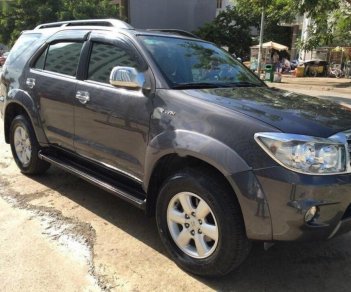 Toyota Fortuner V 2009 - Cần bán xe Toyota Fortuner v sản xuất năm 2009, màu xám