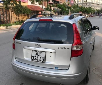 Hyundai i30 CW 2009 - Cần bán xe Hyundai i30 CW sản xuất năm 2009, màu bạc, nhập khẩu nguyên chiếc chính chủ