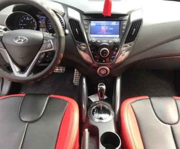 Hyundai Veloster 1.6AT 2011 - Bán Hyundai Volester 1.6AT màu trắng số tự động nhập Hàn Quốc 2011