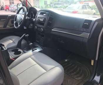 Mitsubishi Pajero 3.0 2008 - Cần bán xe Mitsubishi Pajero 3.0 sản xuất năm 2008, màu đen, xe nhập