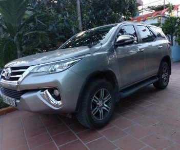 Toyota Fortuner 2.7V 4x2 AT 2017 - Bán xe Toyota Fortuner 2.7V 4x2 AT đời 2017, màu bạc, xe nhập