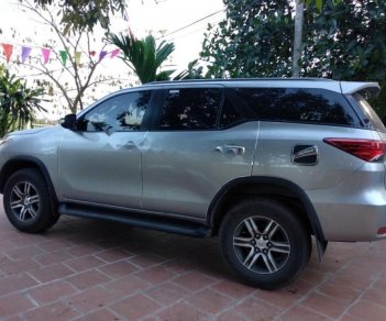 Toyota Fortuner 2.7V 4x2 AT 2017 - Bán xe Toyota Fortuner 2.7V 4x2 AT đời 2017, màu bạc, xe nhập