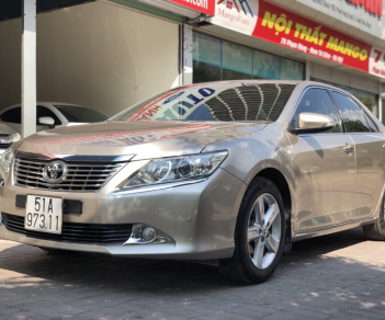 Toyota Camry 2.5Q 2013 - Cần bán lại xe Toyota Camry 2.5Q năm 2013 màu vàng, 870 triệu