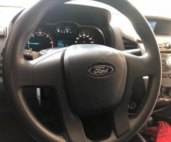 Ford Ranger XLS 2.2L 4x2 AT 2015 - Cần bán lại xe Ford Ranger XLS 2.2L 4x2 AT đời 2015, màu trắng, nhập khẩu nguyên chiếc 