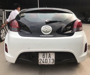 Hyundai Veloster 1.6AT 2011 - Bán Hyundai Volester 1.6AT màu trắng số tự động nhập Hàn Quốc 2011