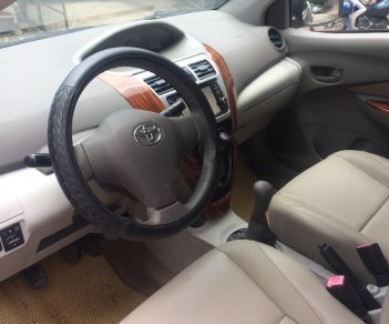 Toyota Vios 2010 - Bán Toyota Vios đời 2010, màu bạc, giá chỉ 286 triệu