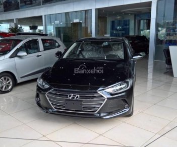 Hyundai Elantra 2018 - Bán Hyundai Elantra 2018, xe giao ngay. Hỗ trợ trả góp nhanh chóng, gọi ngay Mr Khải 0961637288