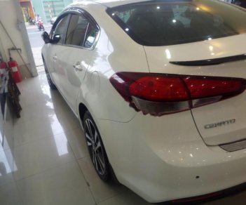 Kia Cerato 1.6AT 2017 - Bán Kia Cerato 1.6AT sản xuất năm 2017, màu trắng  