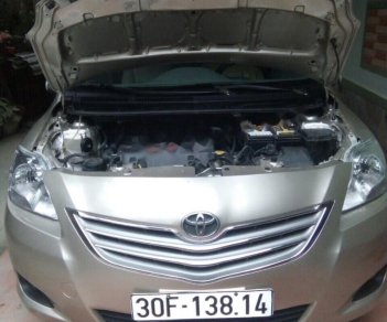 Toyota Vios 2010 - Bán Toyota Vios sản xuất năm 2010, màu bạc 