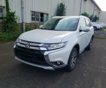 Mitsubishi Outlander 2018 - Bán xe Mitsubishi Outlander 7 chỗ rẻ nhất phân khúc, giao ngay, tặng tiền mặt. Gọi ngay 0987254469 để nhận nhiều ưu đãi nhất