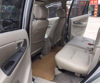 Toyota Innova 2.0E 2015 - Bán Toyota Innova 2.0E năm sản xuất 2015, màu bạc