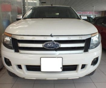 Ford Ranger XLS 2.2L 4x2 AT 2015 - Bán ô tô Ford Ranger XLS 2.2L 4x2 AT đời 2015, màu trắng, xe nhập số tự động, giá 565tr