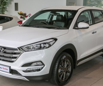 Hyundai Tucson 2018 - Bán xe Hyundai Tucson xăng, giá cực tốt, quà tặng khuyến mãi