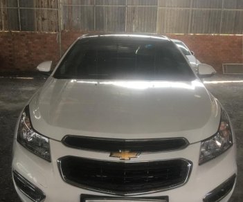 Chevrolet Cruze LT 2017 - Cần bán xe Chevrolet Cruze LT đời 2017, màu trắng