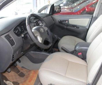 Toyota Innova 2.0E 2013 - Việt Dũng Auto bán Toyota Innova 2.0E sản xuất 2013, màu bạc