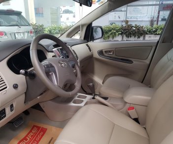 Toyota Innova G 2015 - Bán Toyota Innova G năm sản xuất 2015, màu bạc số tự động