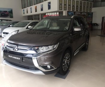 Mitsubishi Outlander 2018 - Bán xe Mitsubishi Outlander 7 chỗ rẻ nhất phân khúc, giao ngay, tặng tiền mặt. Gọi ngay 0987254469 để nhận nhiều ưu đãi nhất