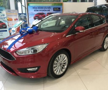 Ford Focus Sport 2018 - Bán xe Ford Focus Sport 5 cửa 2018 - Tặng phụ kiện - vay trả góp đến 80% - giao xe tận nơi - LH 0901.345.579