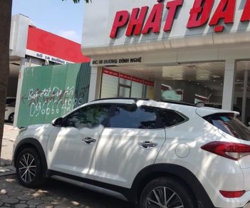 Hyundai Tucson 2016 - Phát Đạt Auto bán Hyundai Tucson sản xuất 2016, màu trắng, nhập khẩu