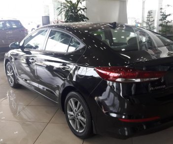 Hyundai Elantra 2018 - Bán Hyundai Elantra 2018, xe giao ngay. Hỗ trợ trả góp nhanh chóng, gọi ngay Mr Khải 0961637288