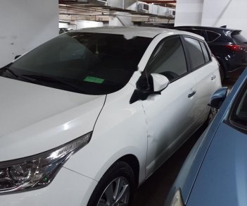 Toyota Yaris G 2017 - Bán Toyota Yaris G năm sản xuất 2017, màu trắng, xe nhập chính chủ