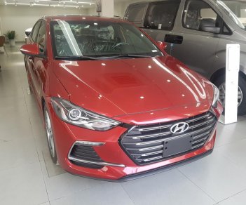 Hyundai Elantra 2018 - Bán xe Hyundai Elantra 2018 full màu, giá cực tốt, giao xe nhanh, hỗ trợ vay 90%, nhiều quà tặng kèm