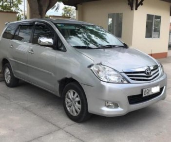 Toyota Innova 2009 - Bán Toyota Innova sản xuất năm 2009, màu bạc xe gia đình, 485 triệu