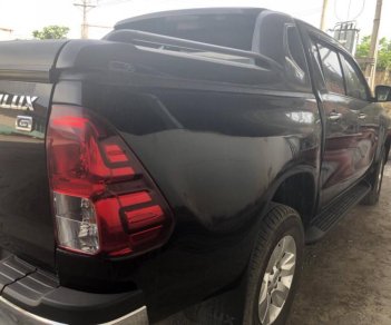 Toyota Hilux AT 2015 - Bán ô tô Toyota Hilux AT năm sản xuất 2015, màu nâu  