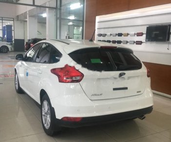 Ford Focus Trend 1.5L 2018 - Bán Ford Focus Trend 1.5L năm 2018, màu trắng