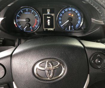 Toyota Corolla altis 1.8 AT   2016 - Chính chủ cần bán Toyota Corolla altis 1.8 AT, màn hình hiển thị kỹ thuật số, sản xuất năm 2016, màu đen