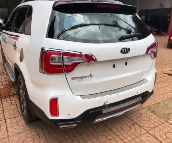 Kia Sorento 2017 - Bán Kia Sorento sản xuất 2017, màu trắng, 850tr