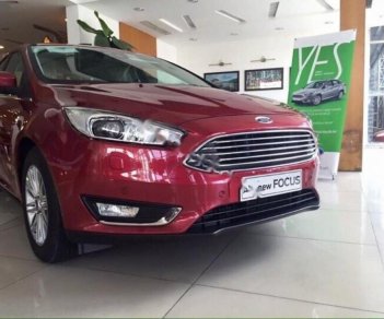 Ford Focus Titanium 1.5L 2018 - Bán xe Ford Focus Titanium 1.5L đời 2018, màu đỏ, 750tr