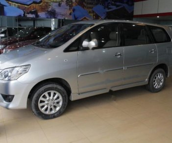 Toyota Innova 2.0E 2013 - Việt Dũng Auto bán Toyota Innova 2.0E sản xuất 2013, màu bạc