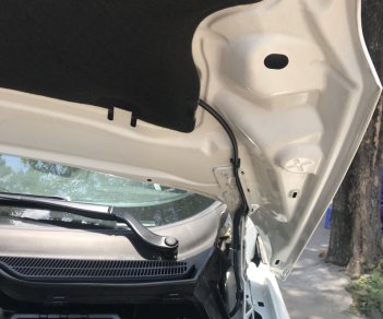 Ford EcoSport Titanium 2016 - Bán Ford EcoSport Titanium năm sản xuất 2016, màu trắng
