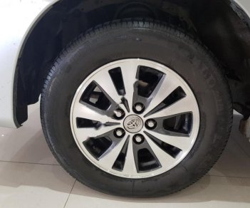 Toyota Innova 2.0G 2016 - Cần bán Toyota Innova 2.0G năm 2016, màu bạc